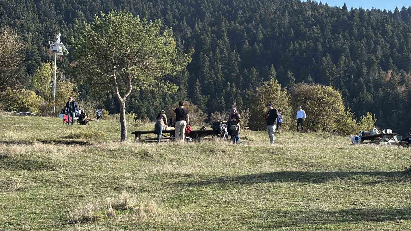 Abant’ta sonbahar güzelliği: Ziyaretçiler akın etti — görsel 15