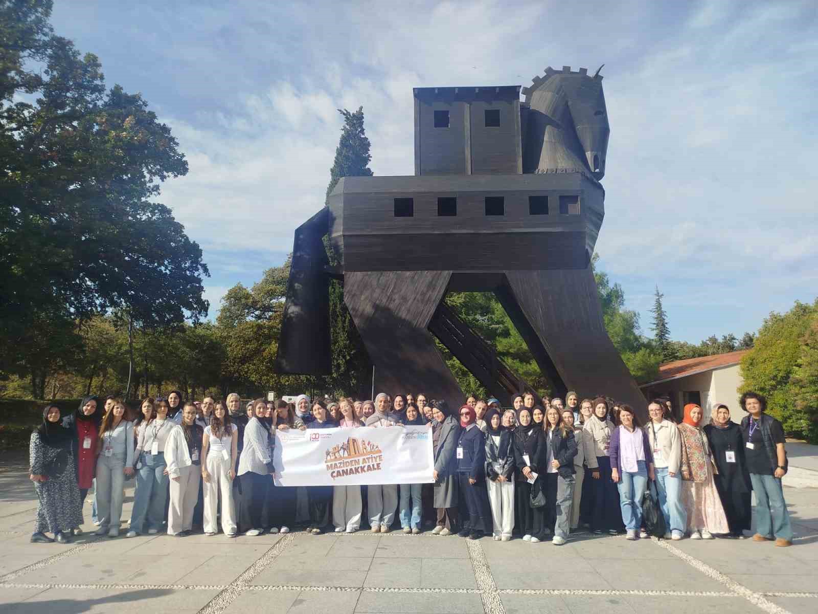 Eskişehir öğrencilerinin de katıldığı "Maziyeden Âtiye Çanakkale" programı gerçekleşti — görsel 2
