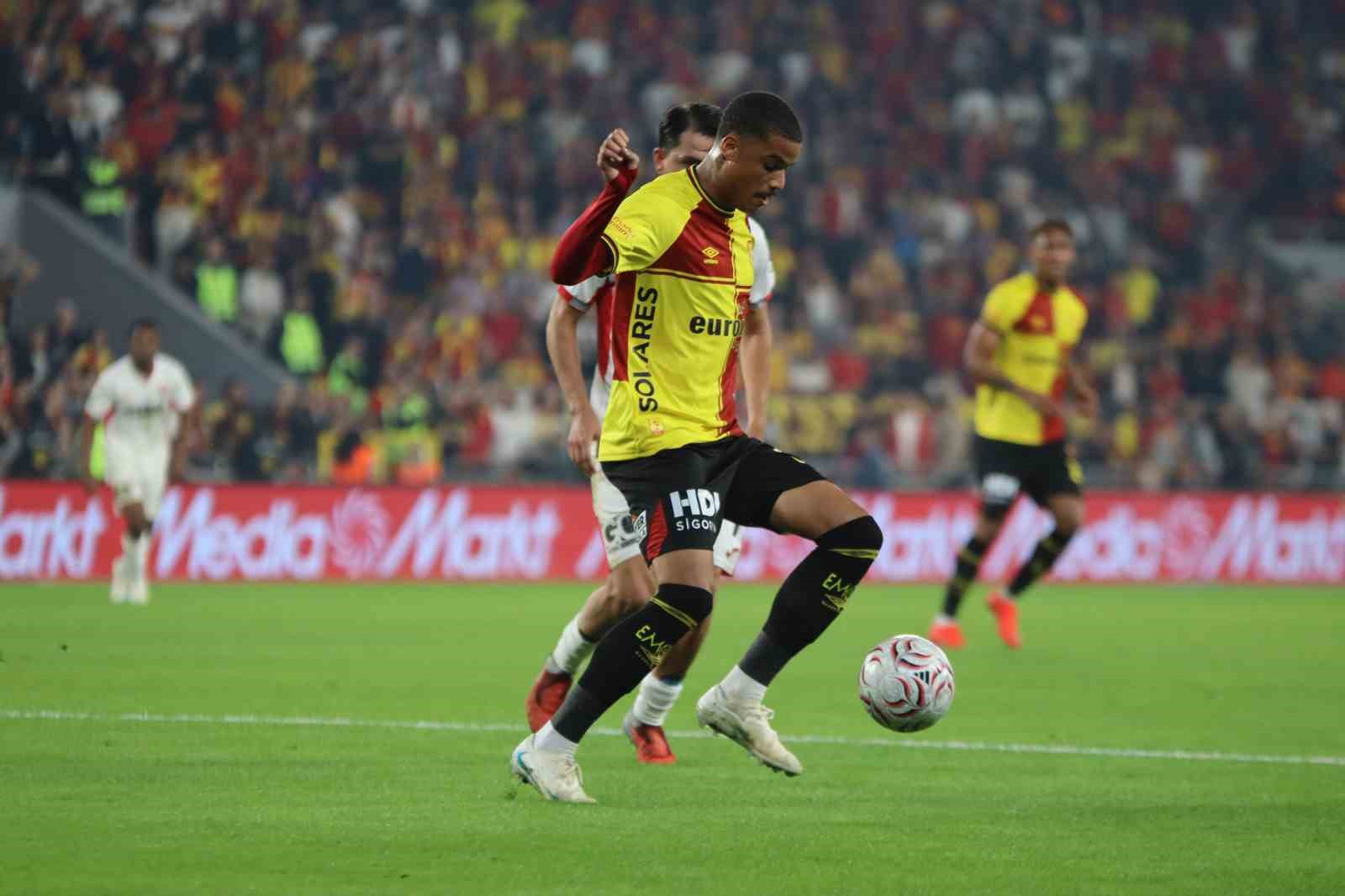 Trendyol Süper Lig: Göztepe: 2 - Çorum FK: 0 (Maç sonucu) — görsel 13