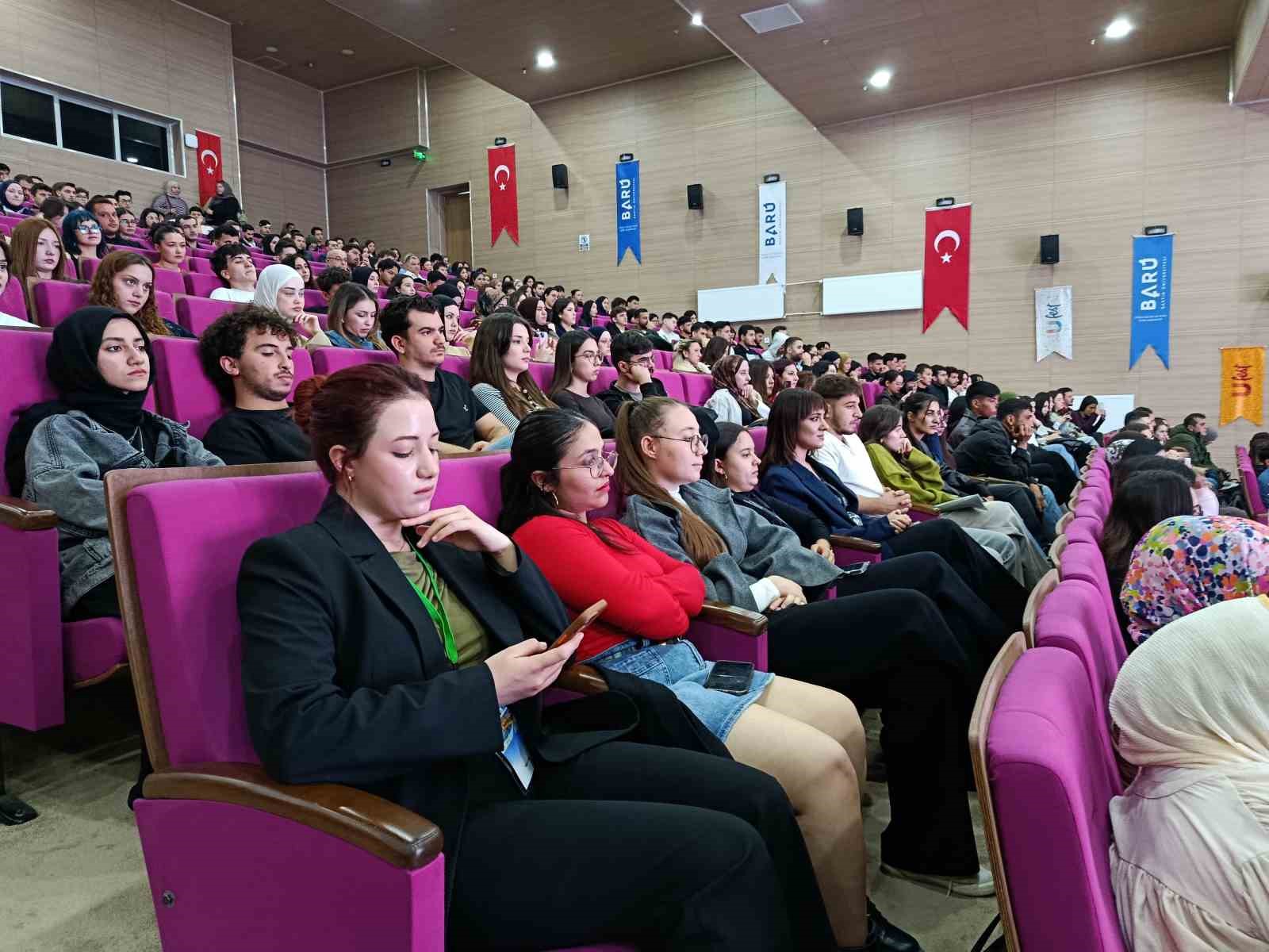 Boyraz’dan öğrencilere milli hızlı tren yorumu: "’Benim de bu trende eserim var’ diyebilirsiniz" — görsel 6