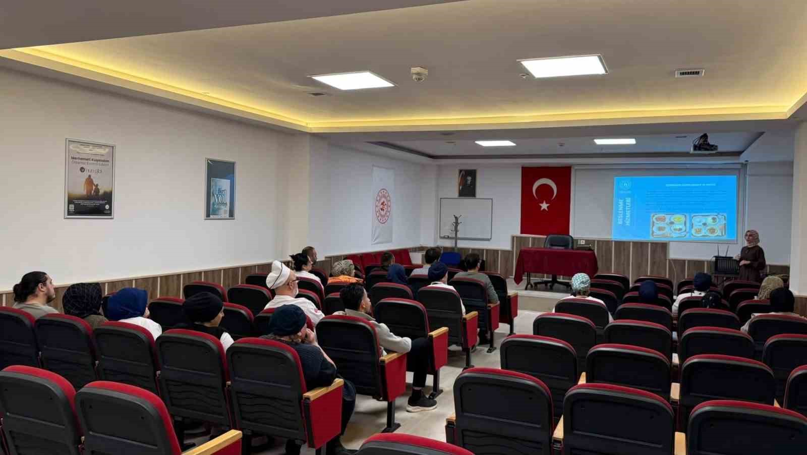 Yurtlarda beslenme hizmetleri eğitimleri tamamlandı — görsel 2