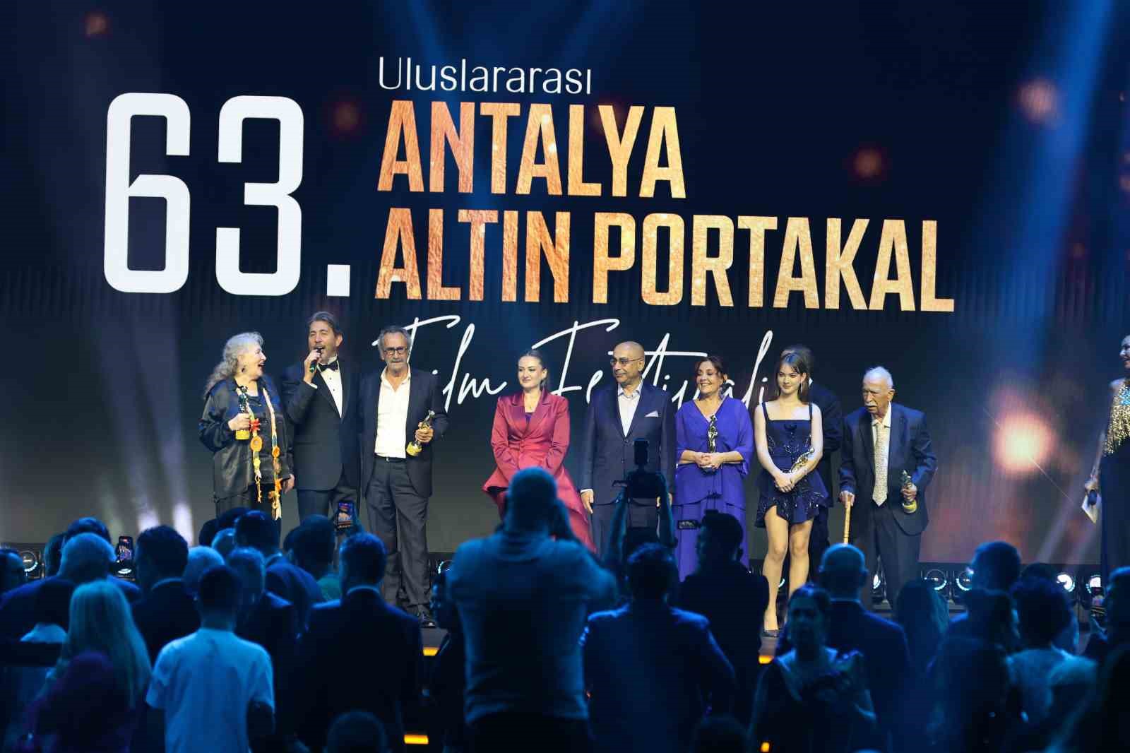 Altın Portakal’da onur ve emek ödülleri sahiplerini buldu — görsel 1