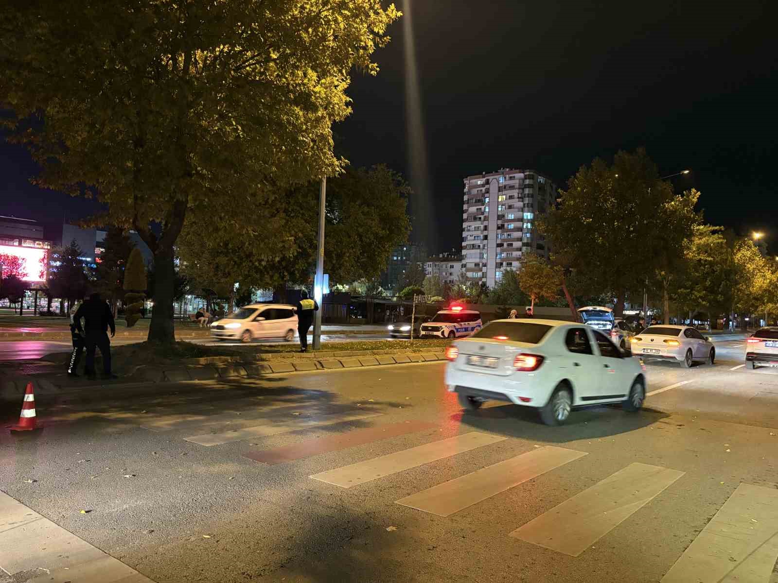 Otomobilin çarptığı üniversite öğrencisi ağır yaralandı — görsel 3