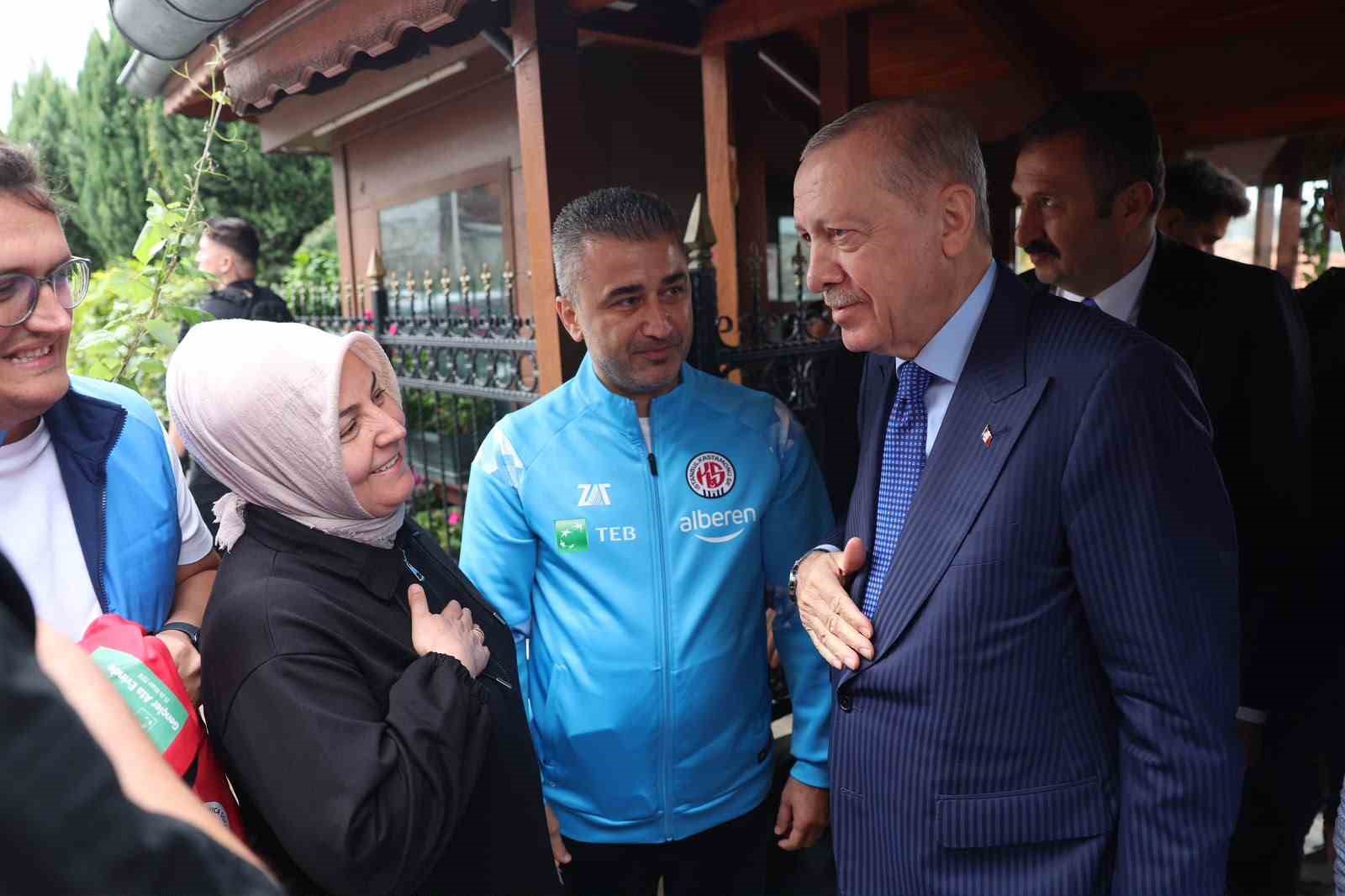 Cumhurbaşkanı Erdoğan, İstanbul Kastamonuspor yönetimini kabul etti — görsel 3