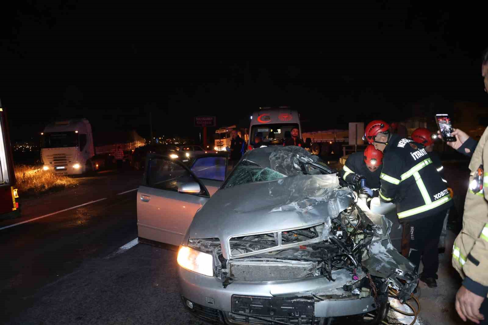 Nevşehir’de feci kaza: Otomobil tıra çarptı, 2 kişi hayatını kaybetti — görsel 7