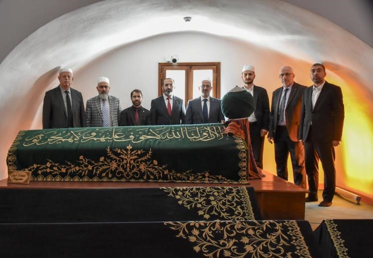 Bilecik’te Şeyh Edebali Türbesi’nde Kur’an-I Kerim tilavet edildi — görsel 2