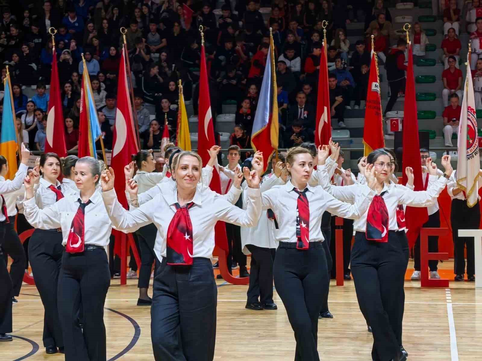 103 öğretmenle 103. yıl coşkusu — görsel 4
