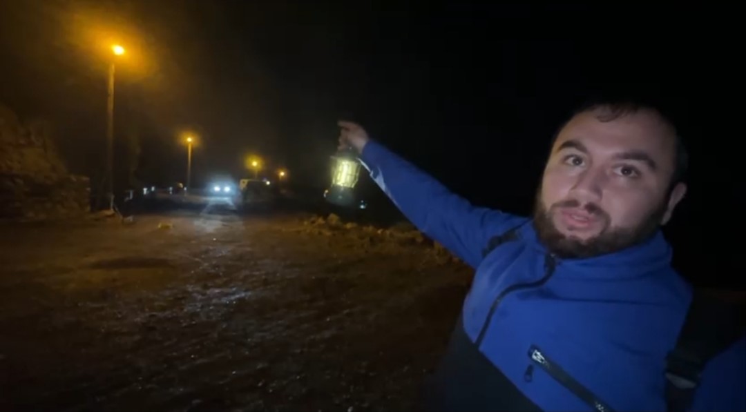 Amasra’da kaya parçaları karavanların bulunduğu alana düştü — görsel 2