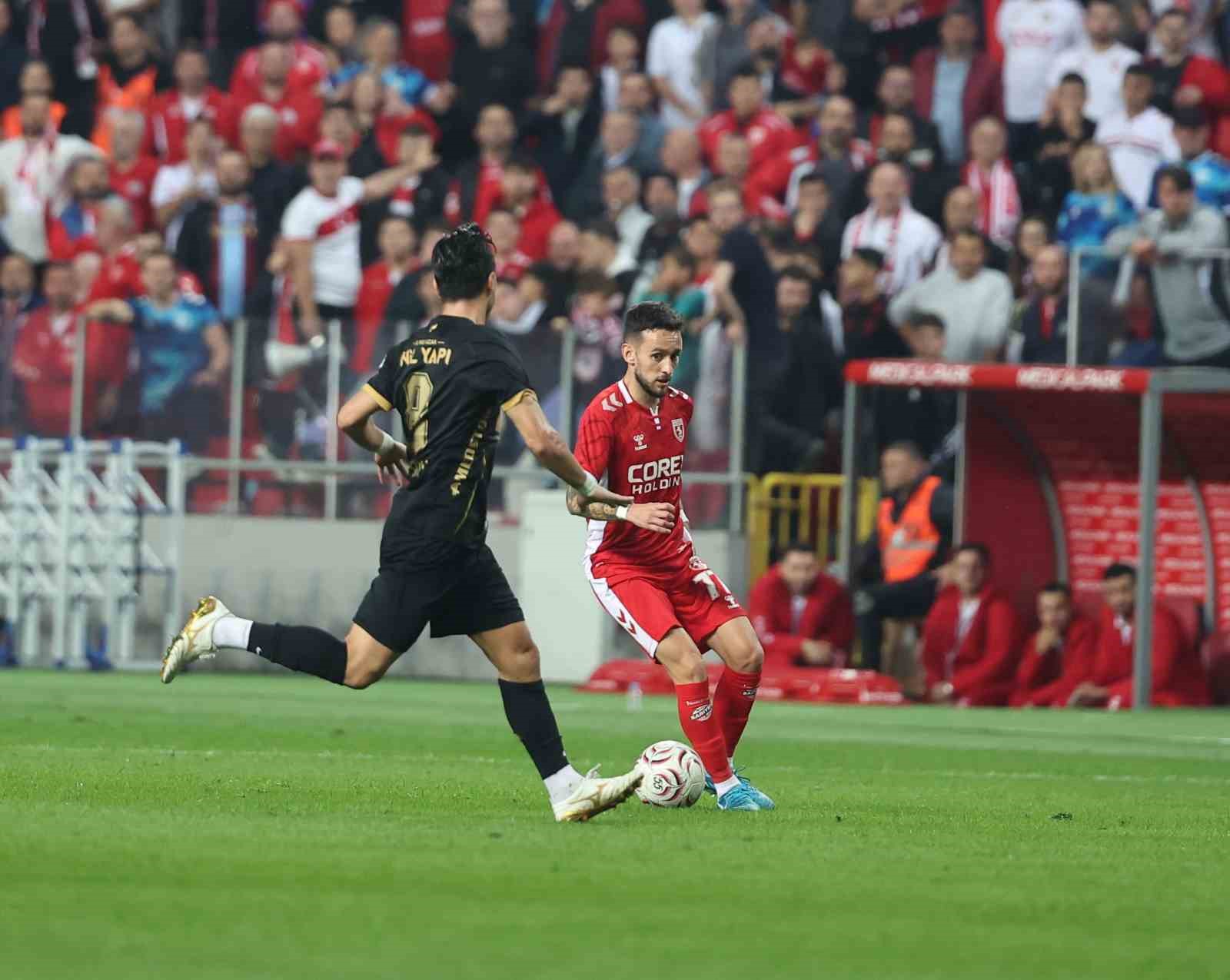 Trendyol Süper Lig: Samsunspor: 1 - Amed Sportif Faaliyetler: 0 (İlk yarı) — görsel 11