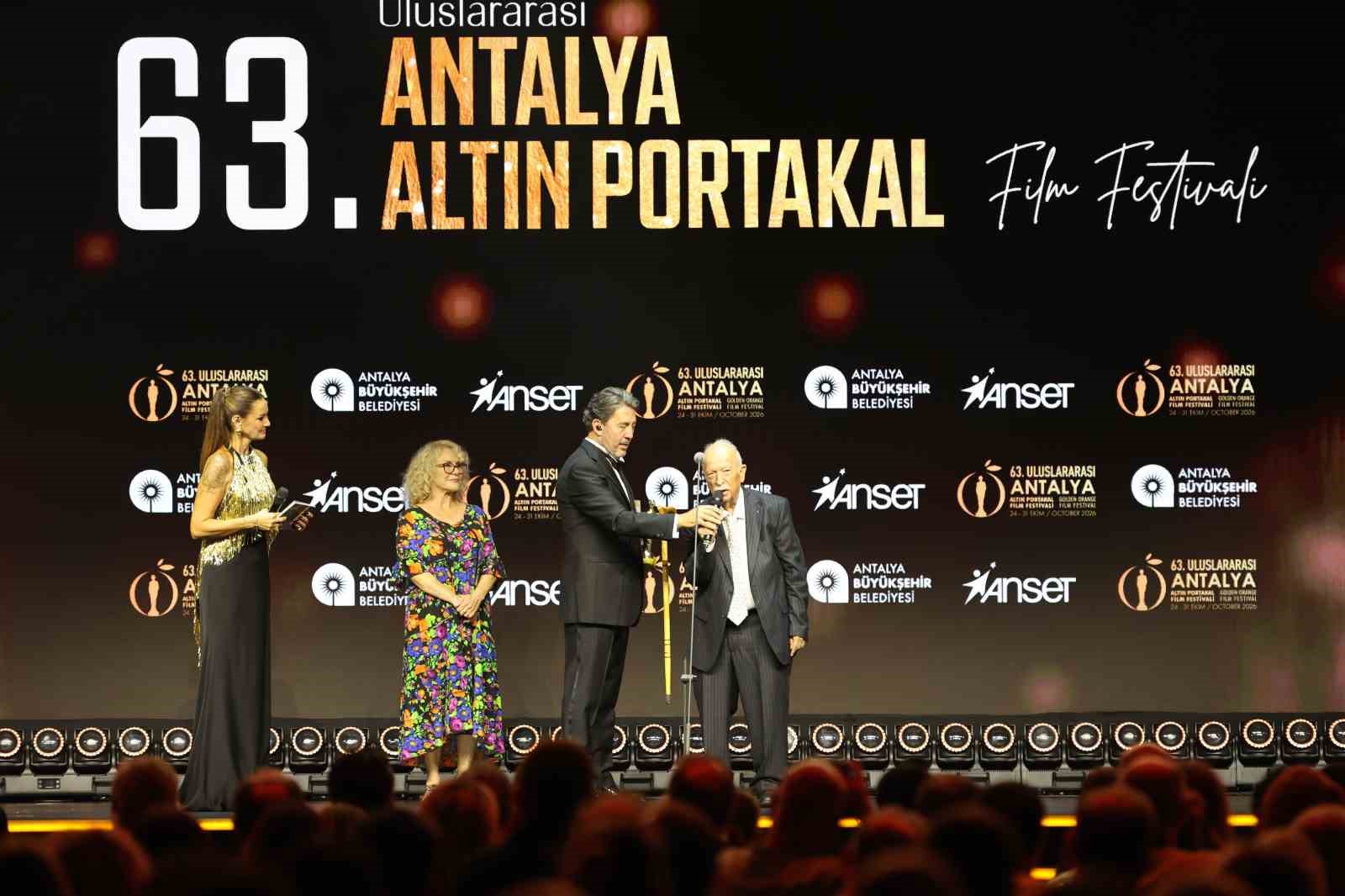 Altın Portakal’da onur ve emek ödülleri sahiplerini buldu — görsel 14