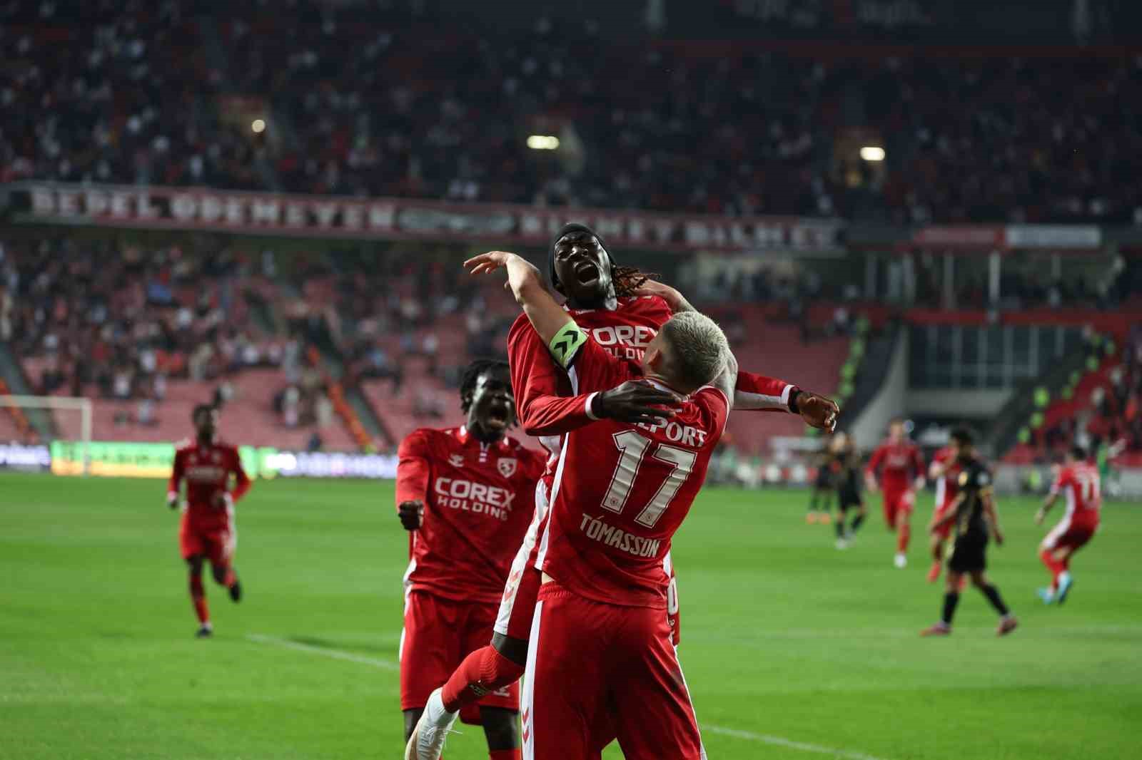 Trendyol Süper Lig: Samsunspor: 1 - Amed Sportif Faaliyetler: 0 (İlk yarı) — görsel 5