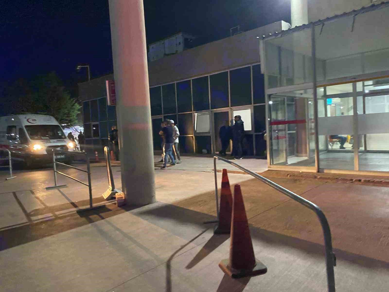 Ayvalık açıklarında tekne battı: 8 kişi kurtarıldı, 1 kayıp — görsel 1
