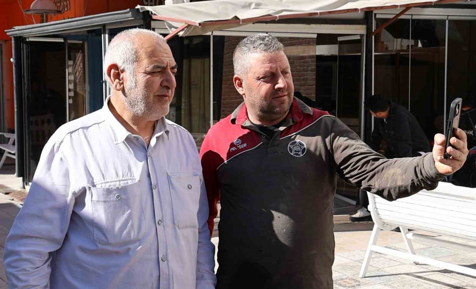 Aksaray’da Kurtlar Vadisi’ndeki Abidin’e benzeyen lokantacı ilgi çekiyor — görsel 4