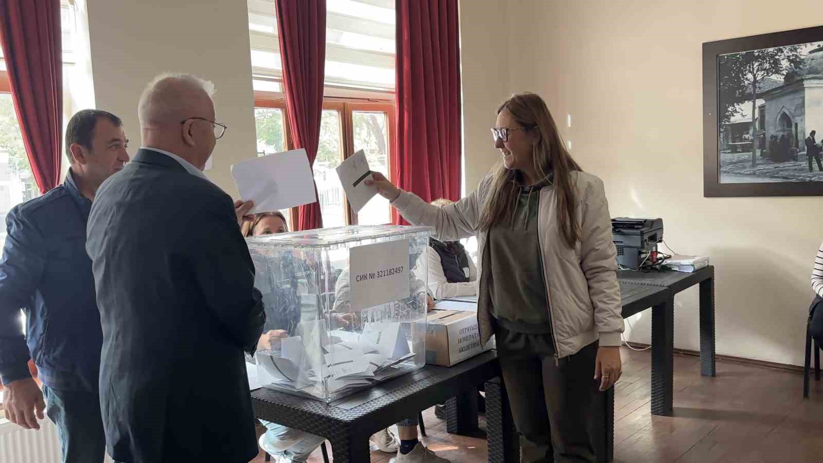 Kırklareli’nde çifte vatandaşlar Bulgaristan seçimi için sandık başına gitti — görsel 2