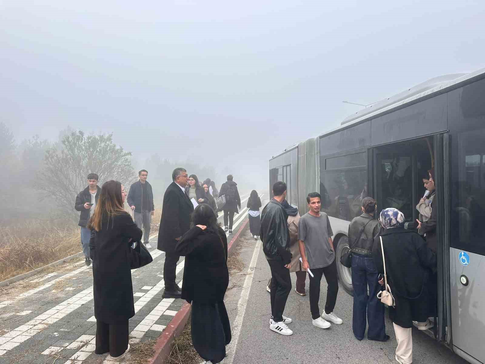 Kütahya’da KPSS adaylarının yardımına Rektör Kızıltoprak yetişti — görsel 4