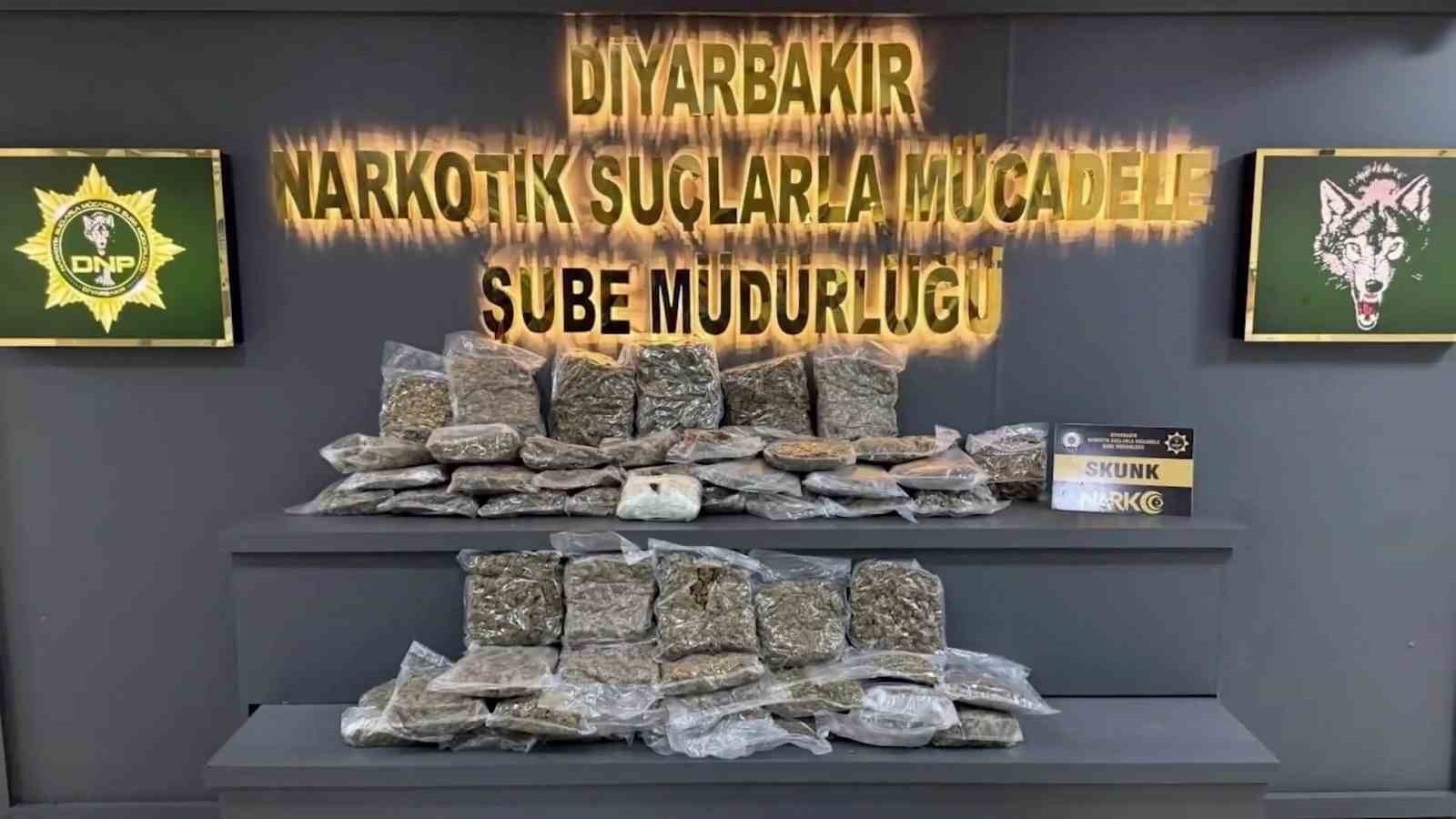 Diyarbakır’da asayiş uygulamaları: Uyuşturucuyu buğday torbalarında gizlemişler — görsel 3