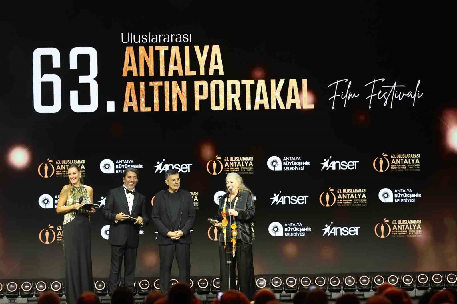 Altın Portakal’da onur ve emek ödülleri sahiplerini buldu — görsel 13