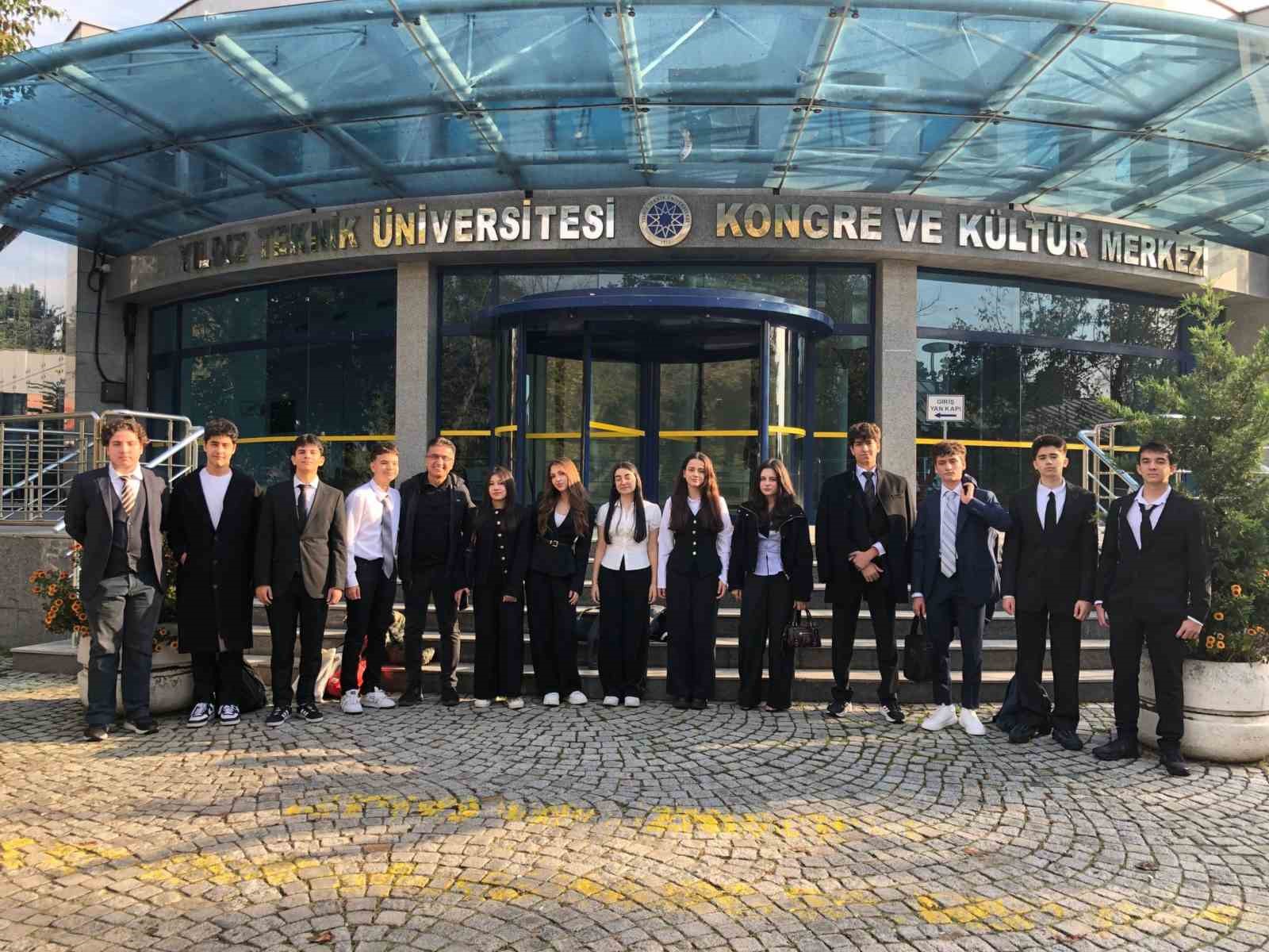 İhlas Koleji öğrencilerinden YTUMUN’da diplomasi başarısı — görsel 1