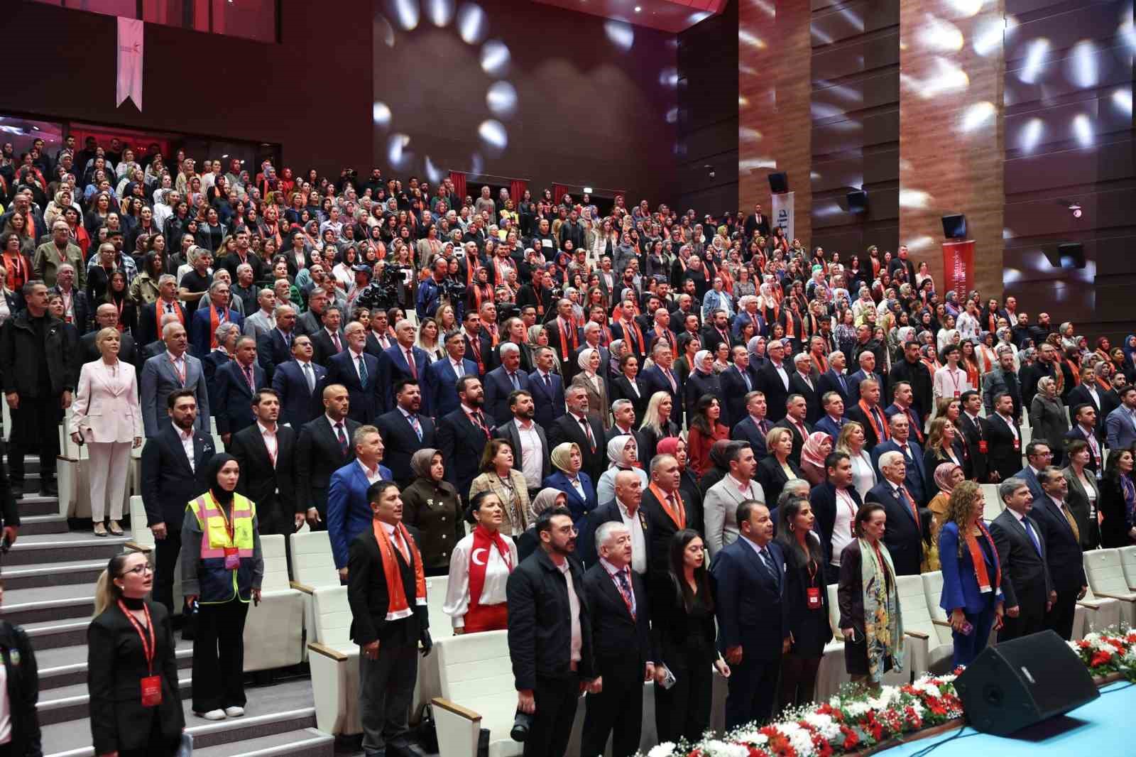 Mehmet Akif Üstündağ, Aile ve Spor Değerlerine Katkı Ödülü’ne layık görüldü — görsel 3