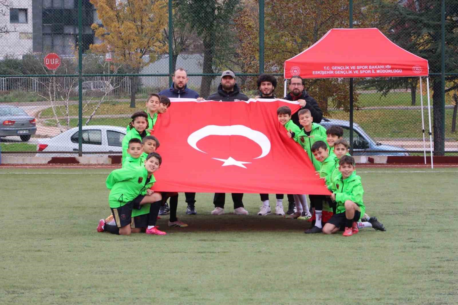 Eskişehir’de 29 Ekim Cumhuriyet Bayramı futbol müsabakaları gerçekleştirildi — görsel 4