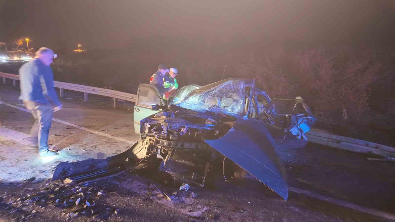 Düzce’de iki araç kafa kafaya çarpıştı: 5 yaralı — görsel 5