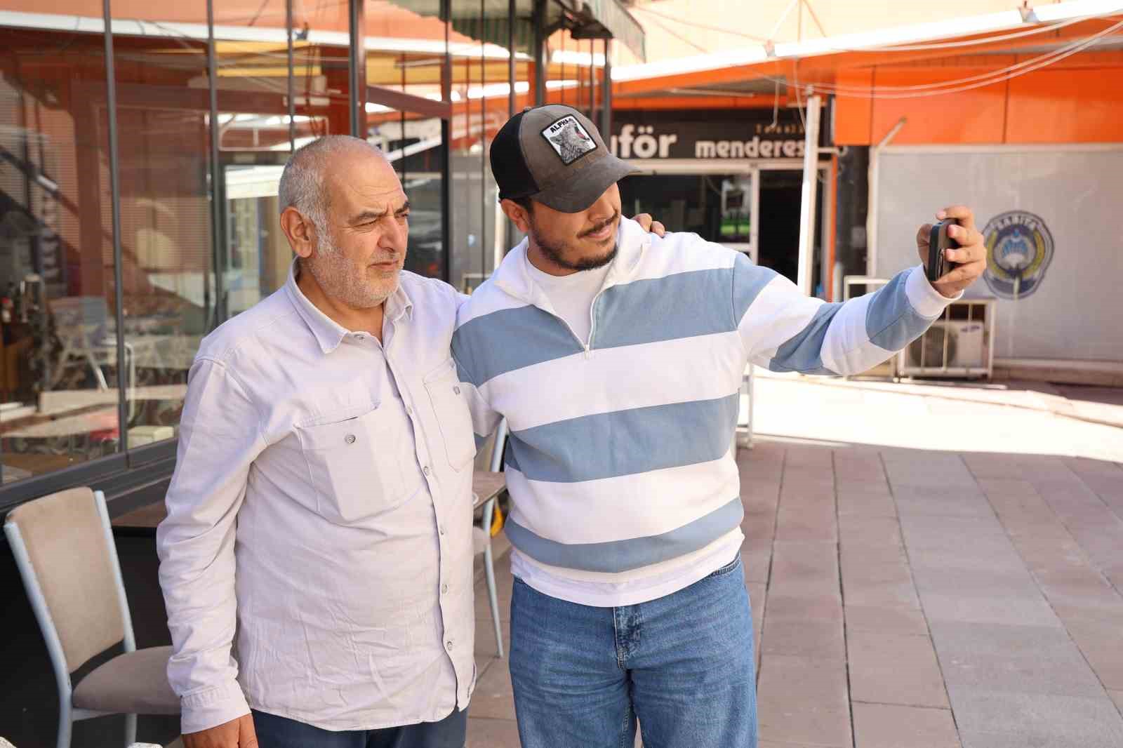 Aksaray’da Kurtlar Vadisi’ndeki Abidin’e benzeyen lokantacı ilgi çekiyor — görsel 1