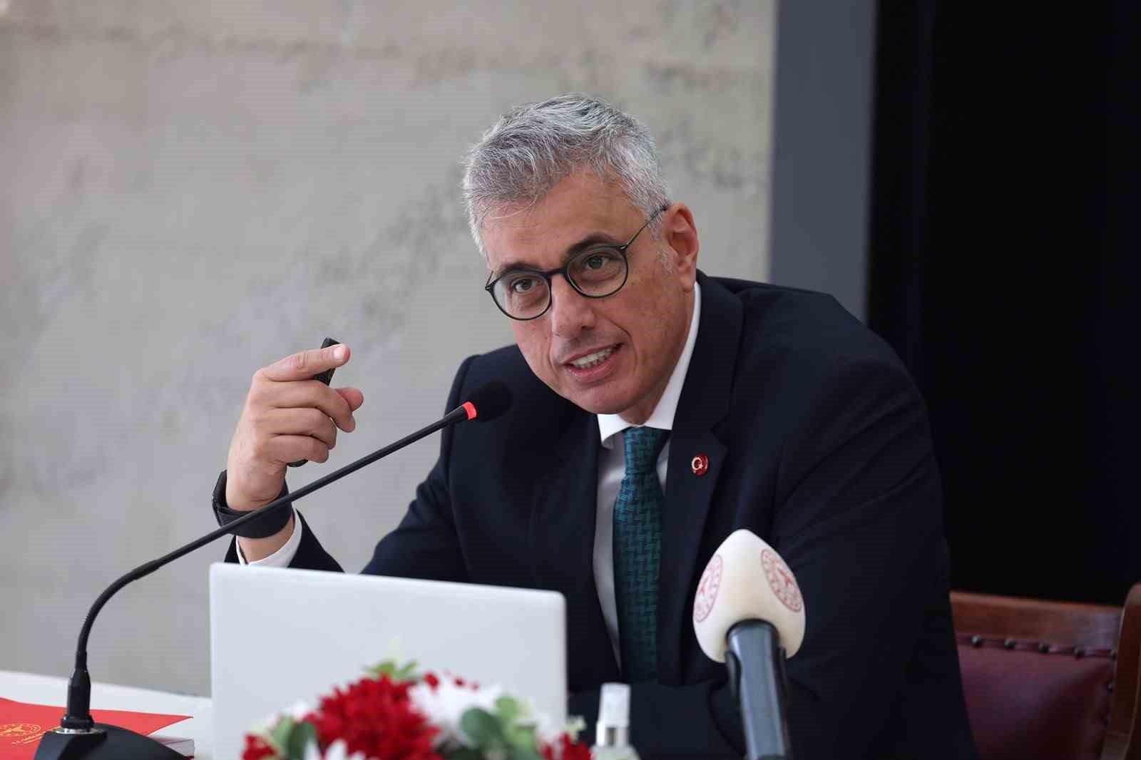Bakan Memişoğlu: "Türkiye’de 13 ile 17 yaş arasındaki nüfusun yüzde 30’u sigara kullanıyor" — görsel 3