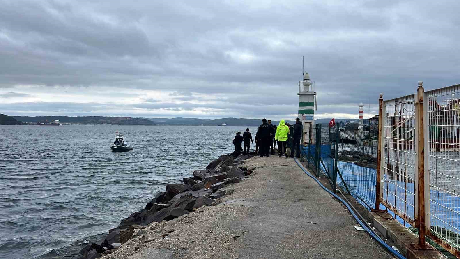 Çanakkale’de denizde erkek cesedi bulundu — görsel 3