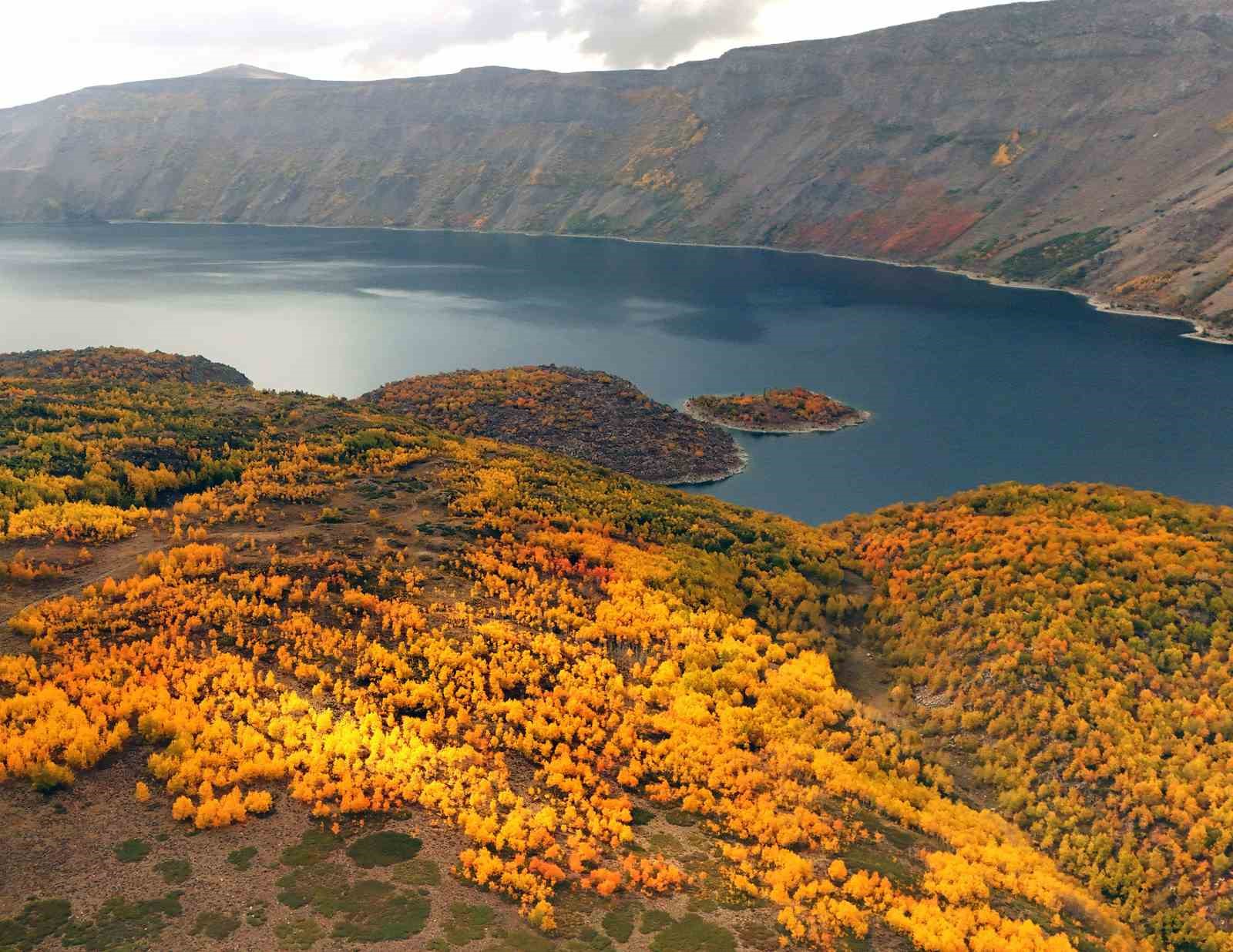 Bitlis’te sonbaharın en güzel hali Nemrut Kalderası’nda yaşanıyor — görsel 5