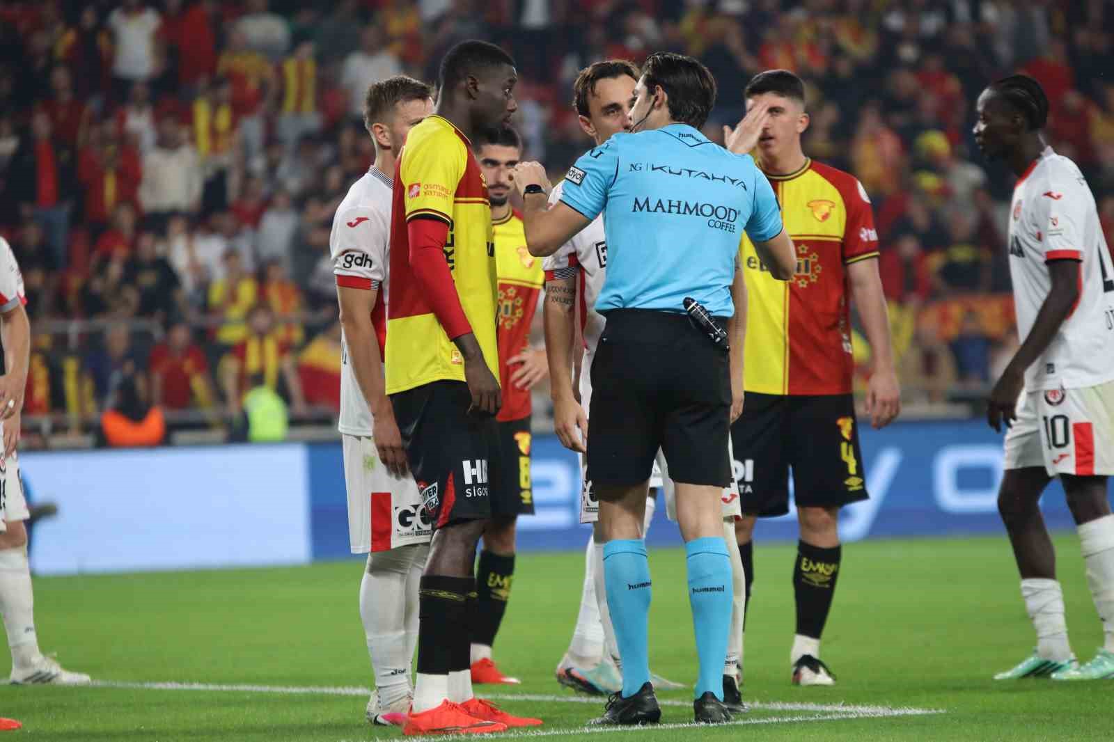 Trendyol Süper Lig: Göztepe: 2 - Çorum FK: 0 (Maç sonucu) — görsel 3