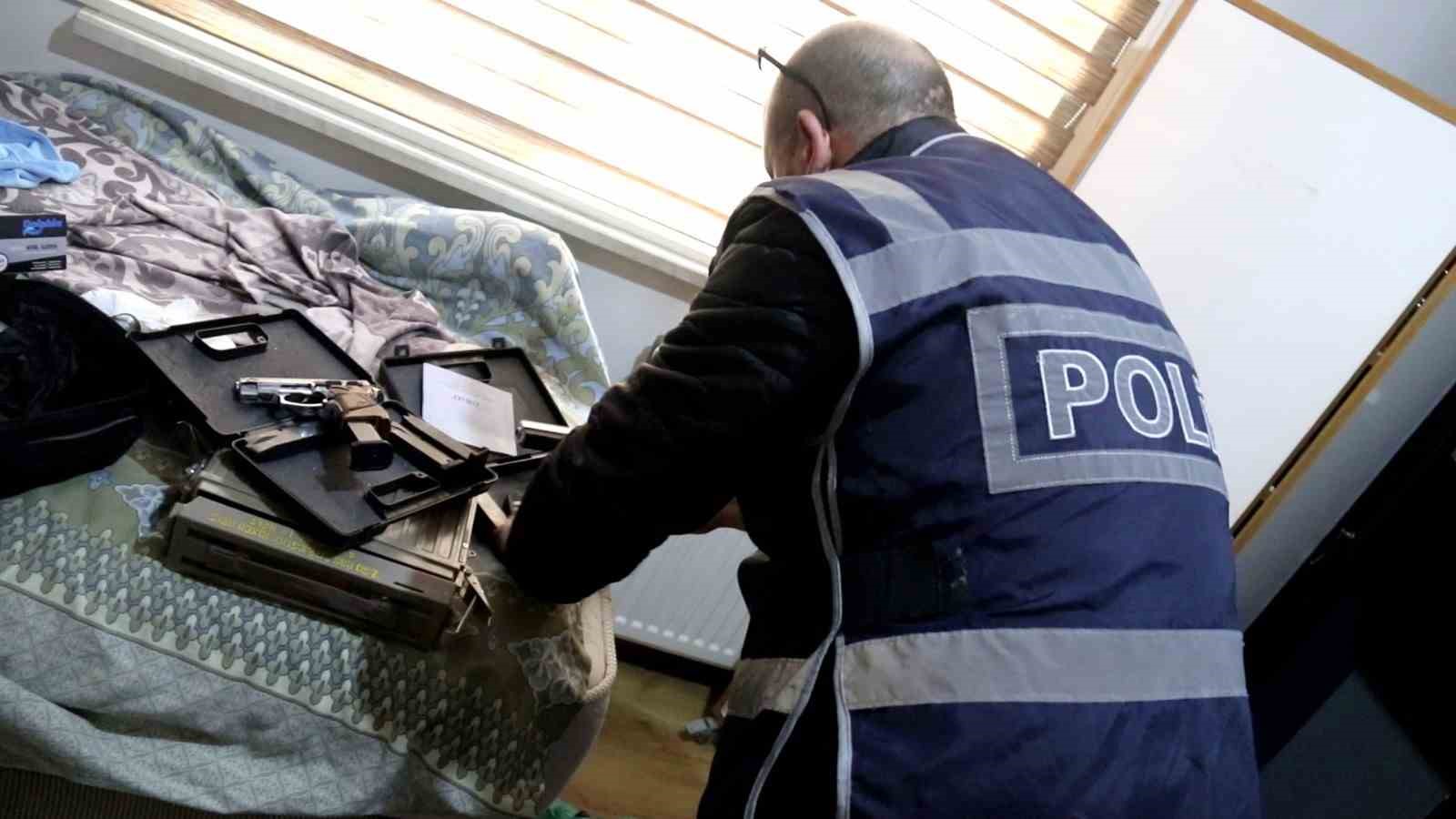 Karabük ve Bartın’da kaçak silah operasyonu: 48 silah ele geçirildi — görsel 3