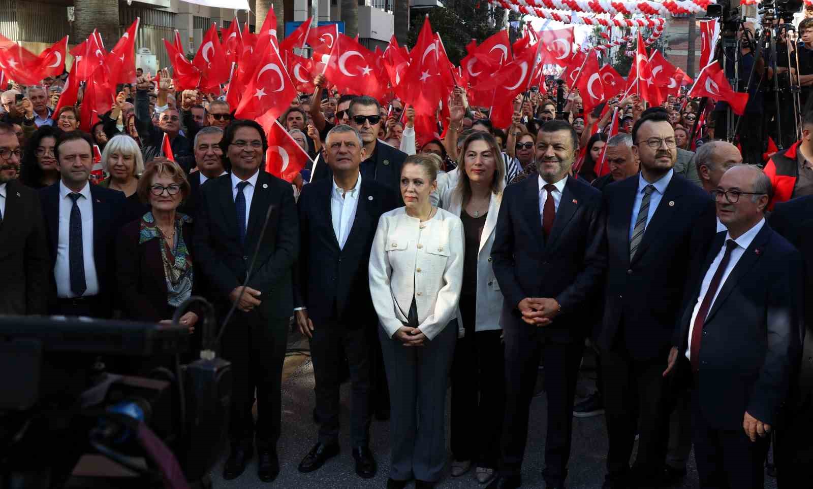 Yeni Parti Genel Başkanı Özel, Denizli’de toplu açılış törenine katıldı — görsel 4