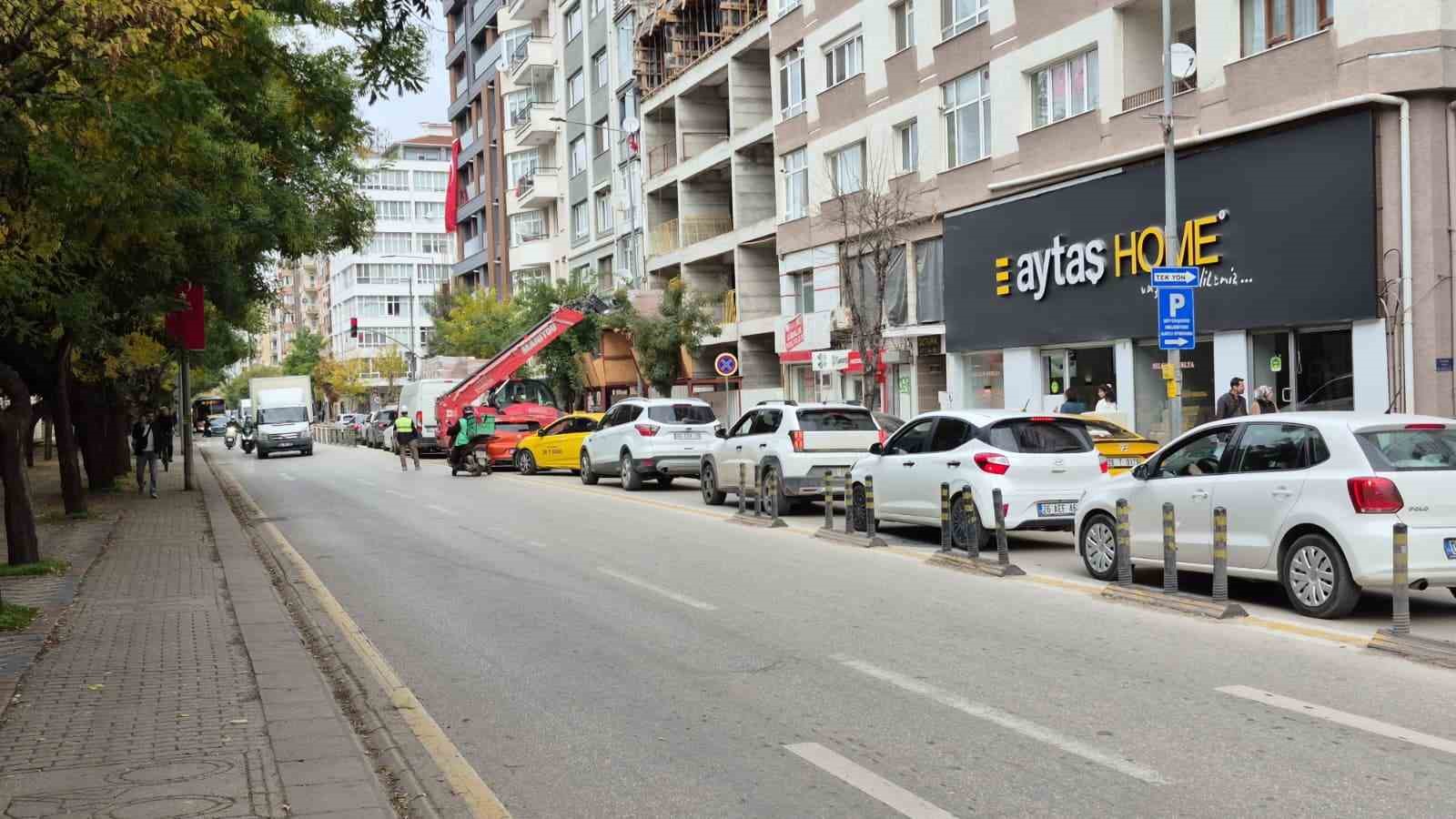İnşaat çalışması trafiği kilitledi — görsel 2
