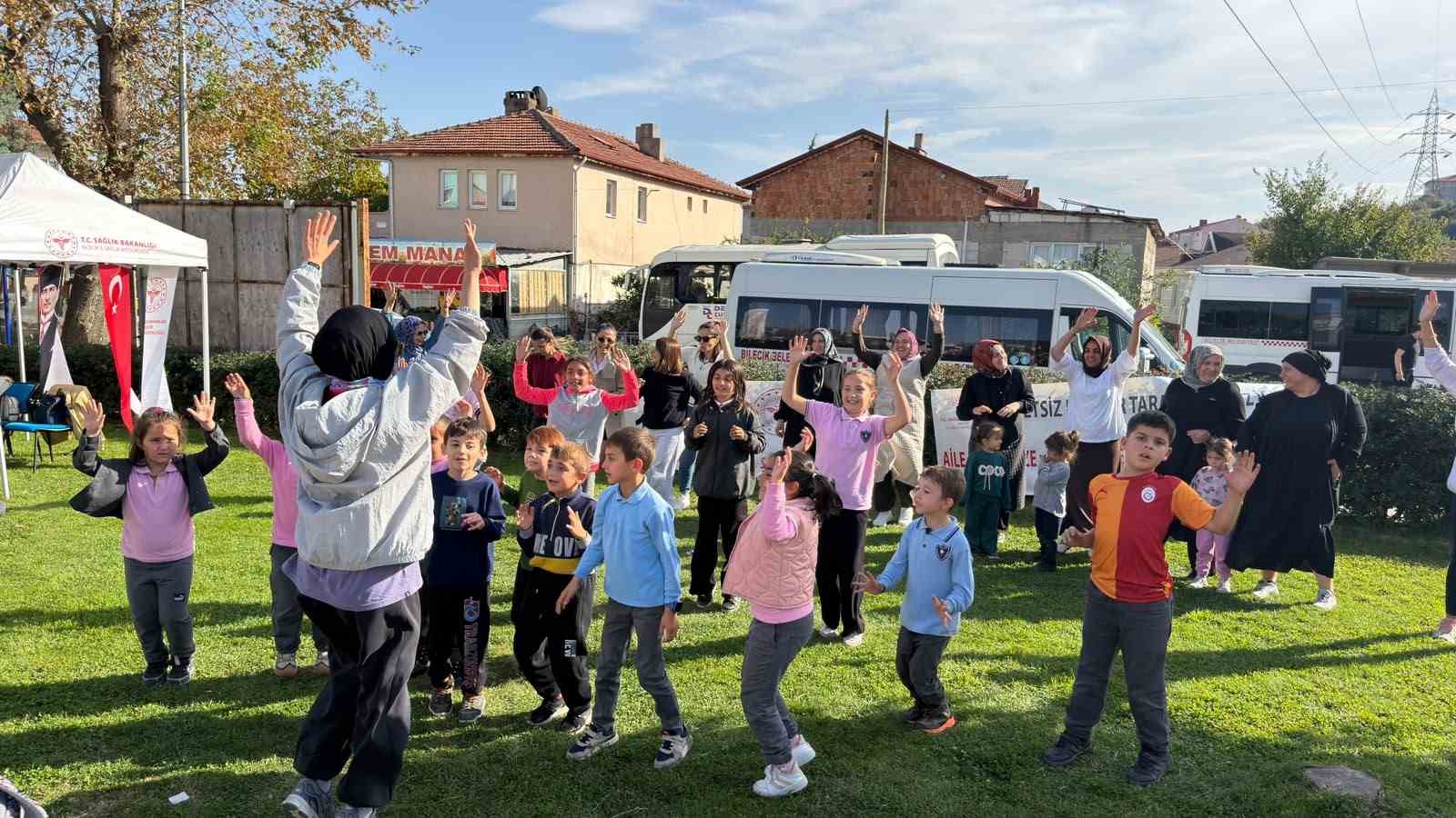 Mahalle sakinleri müzik eşliğinde hareket etti — görsel 2