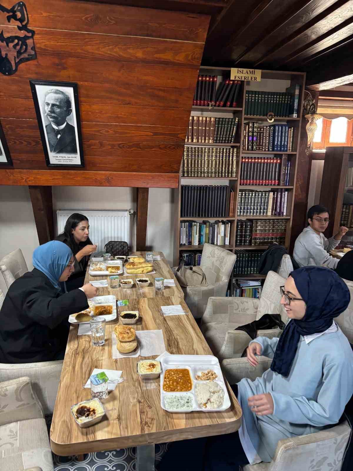 Eskişehir Türk Ocağı anlamlı bir vefa günü gerçekleştirdi — görsel 6