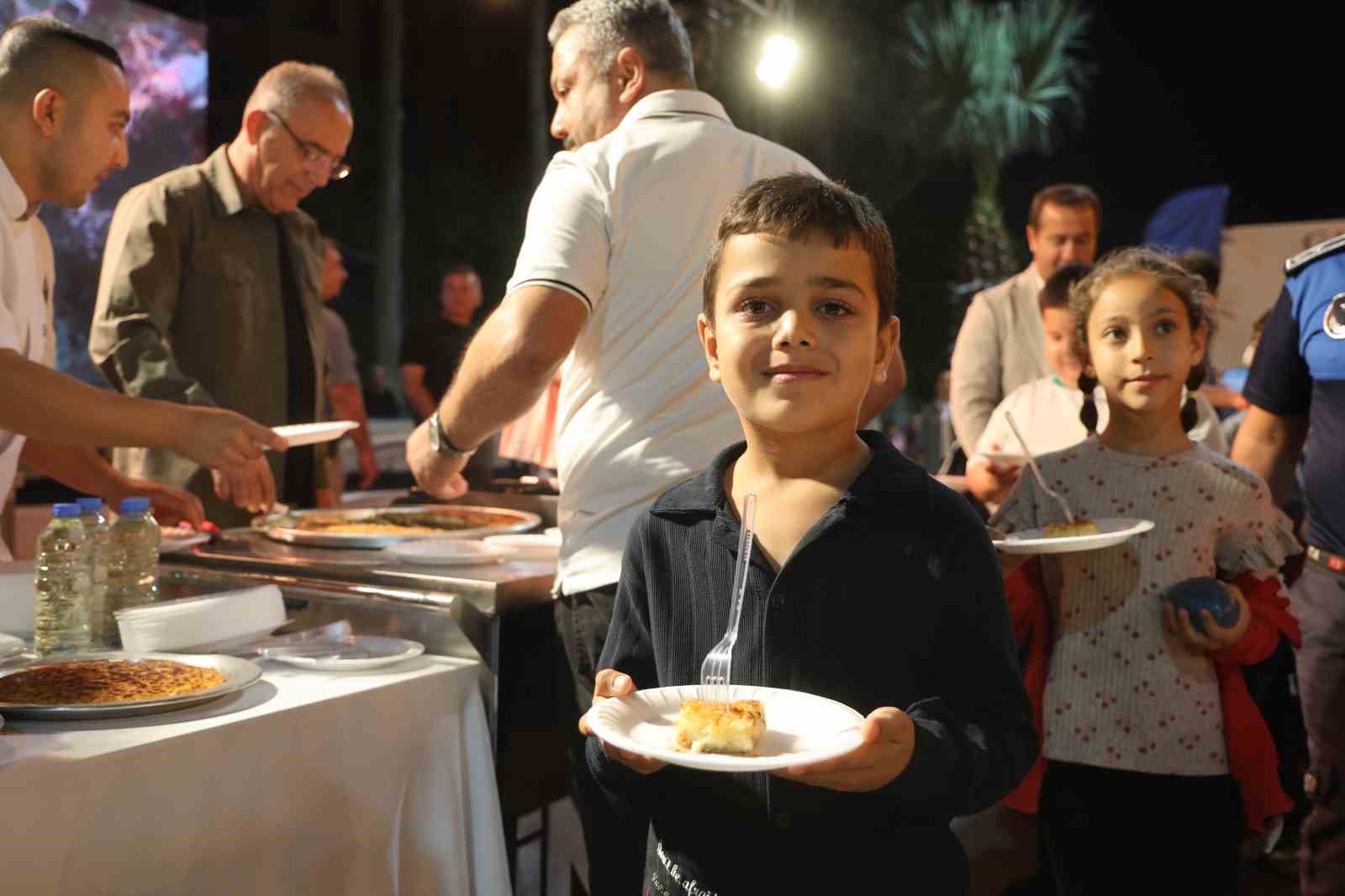 Gastronomi festivalinde künefe şovu — görsel 3