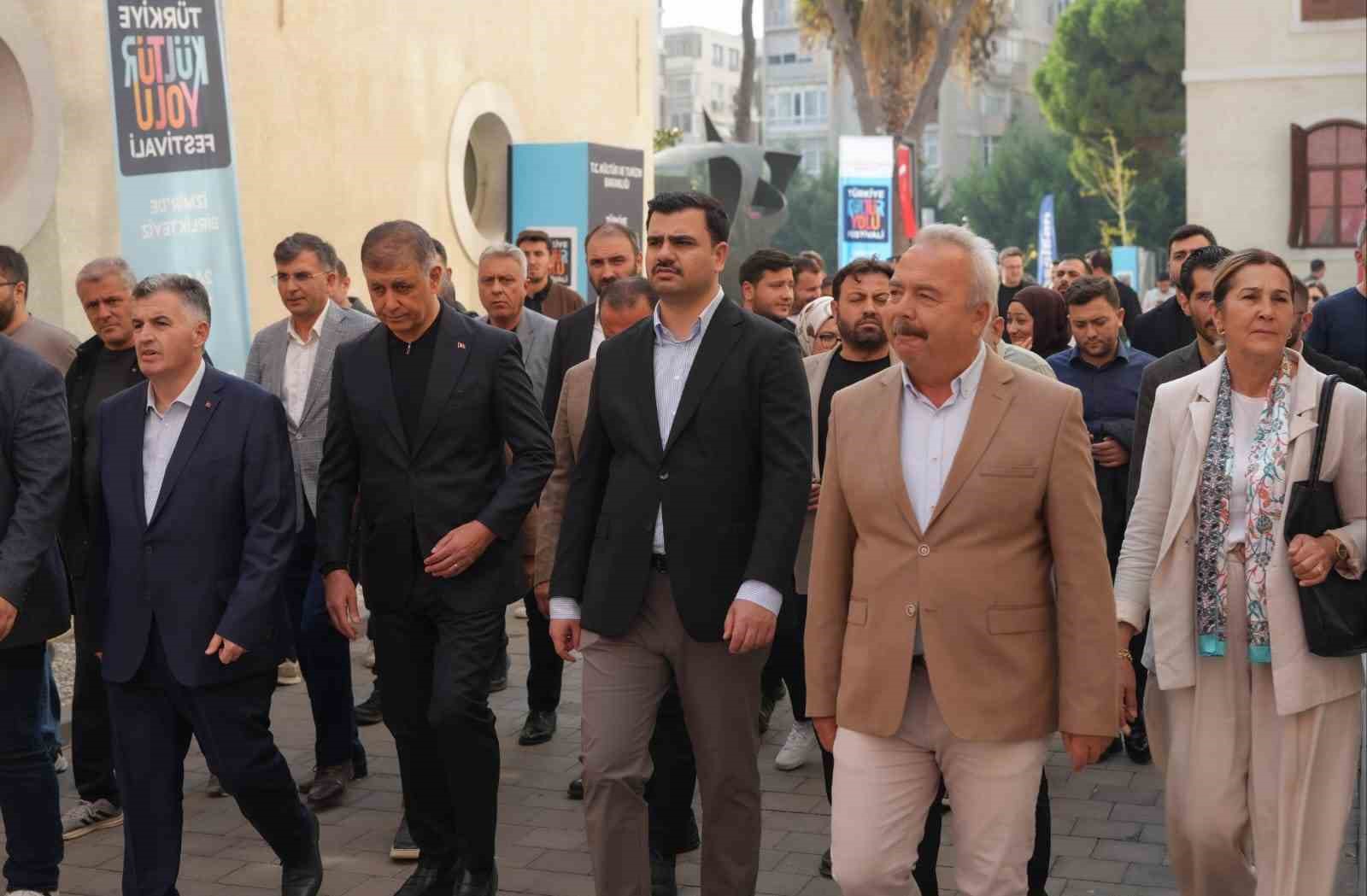 AK Parti Genel Sekreteri İnan: "İzmir Kültür Yolu Festivali, kültür ve sanat buluşmasıdır" — görsel 5