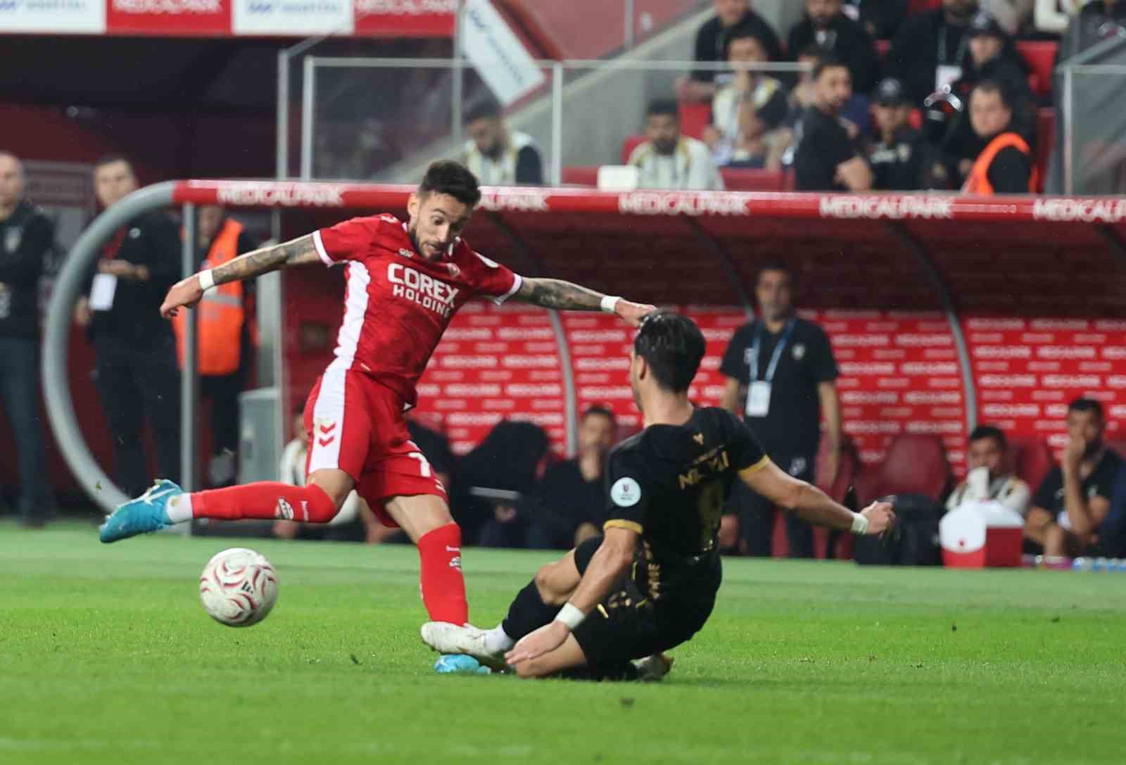 Trendyol Süper Lig: Samsunspor: 1 - Amed Sportif Faaliyetler: 0 (İlk yarı) — görsel 8