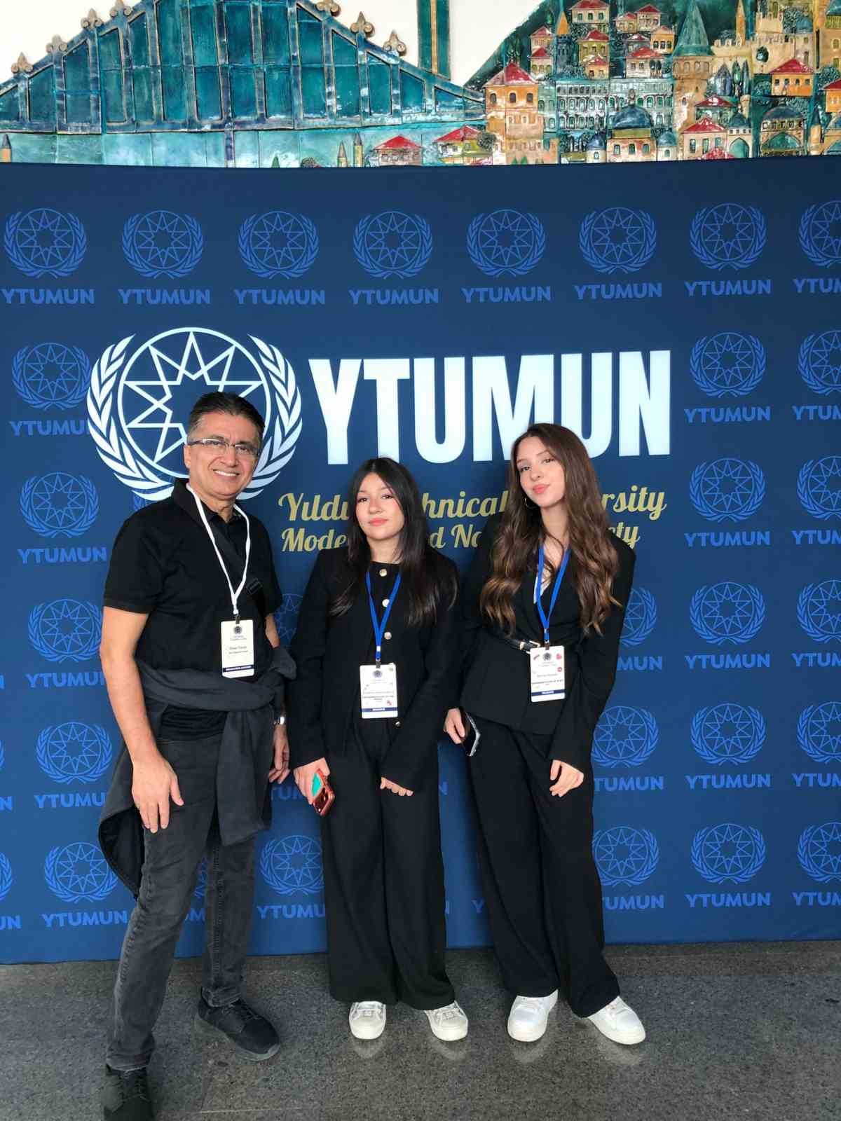 İhlas Koleji öğrencilerinden YTUMUN’da diplomasi başarısı — görsel 3
