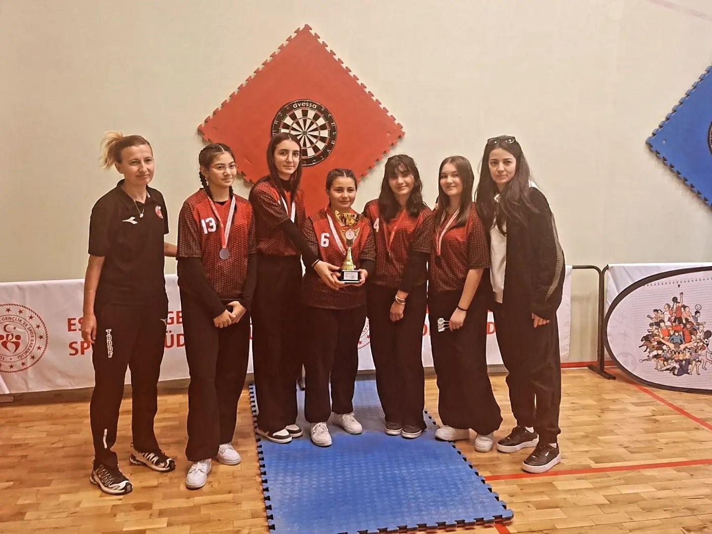 Okul sporları dart genç kız müsabakaları tamamlandı — görsel 4