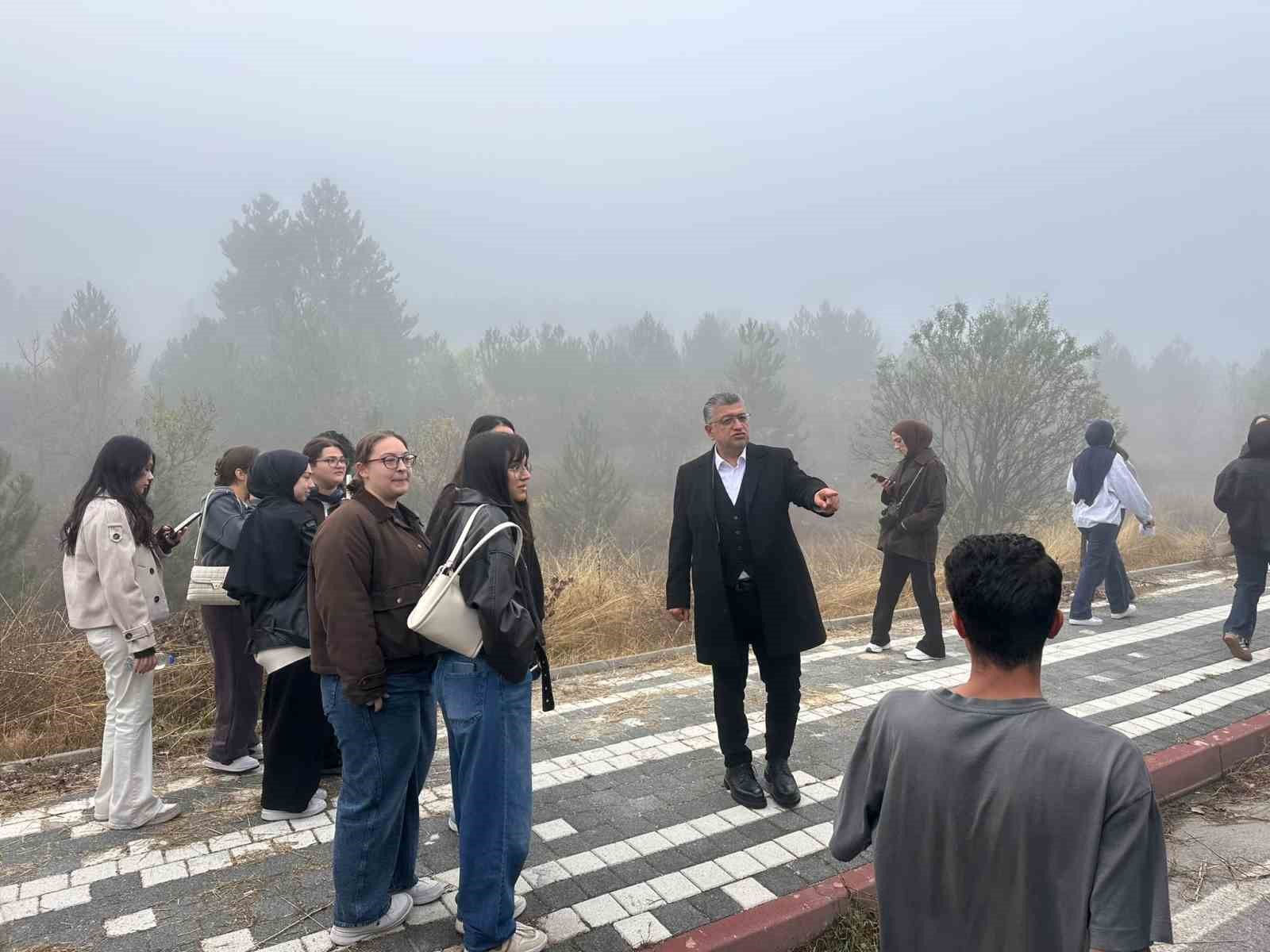 Kütahya’da KPSS adaylarının yardımına Rektör Kızıltoprak yetişti — görsel 5