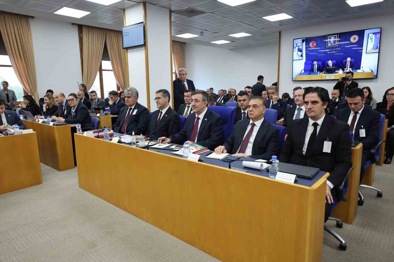 Cumhurbaşkanı Yardımcısı Yılmaz: "2027 bütçemizde özellikle emeklilerimizi önceliklendirdik" — görsel 2