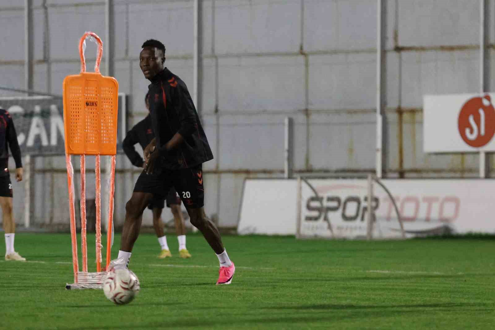 Sivasspor’da Boluspor maçı hazırlıkları başladı — görsel 3