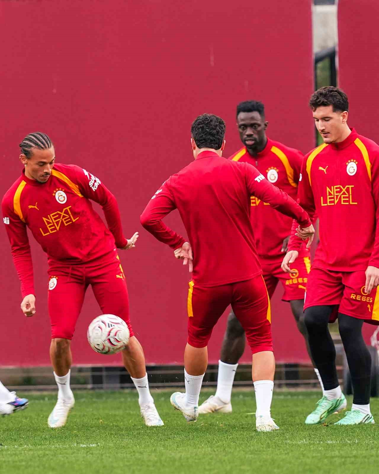 Galatasaray, Fenerbahçe maçı hazırlıklarını sürdürdü — görsel 4