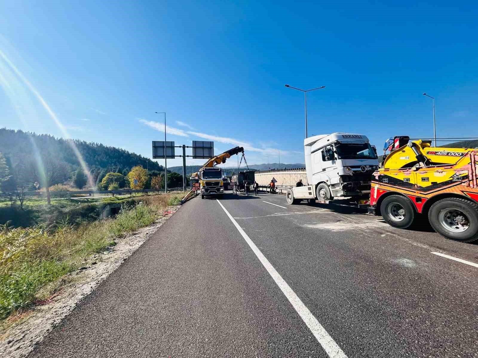 Bilecik’te zincirleme trafik kazası: 1 yaralı — görsel 3