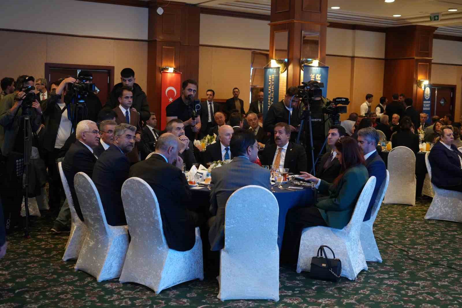 Bakan Tekin: "Ortak akıl arayışı beni mutlu etti" — görsel 3