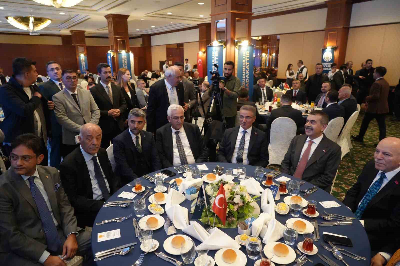 Bakan Tekin: "Ortak akıl arayışı beni mutlu etti" — görsel 1