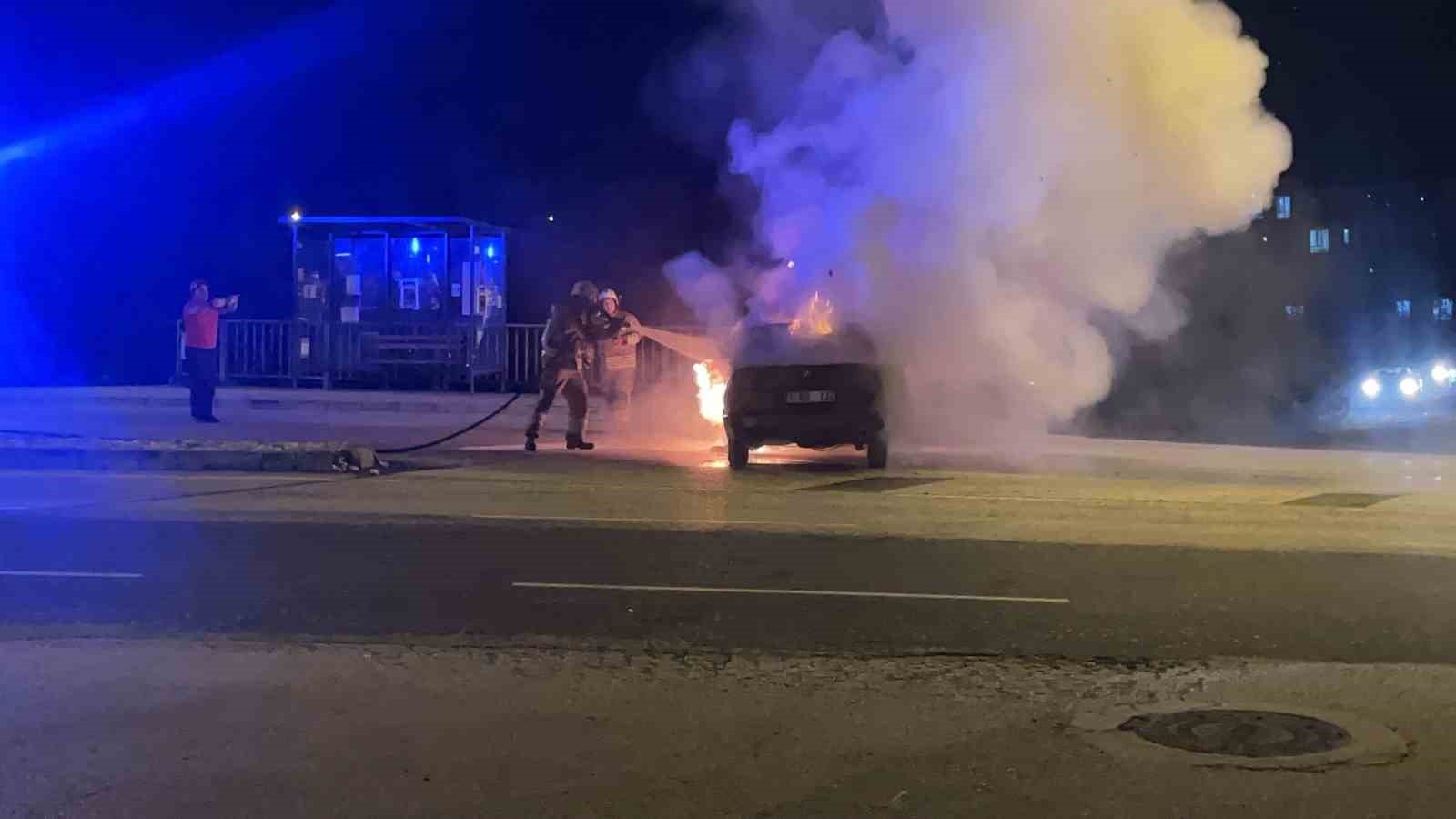 Düzce’de otomobil alev topuna döndü — görsel 2
