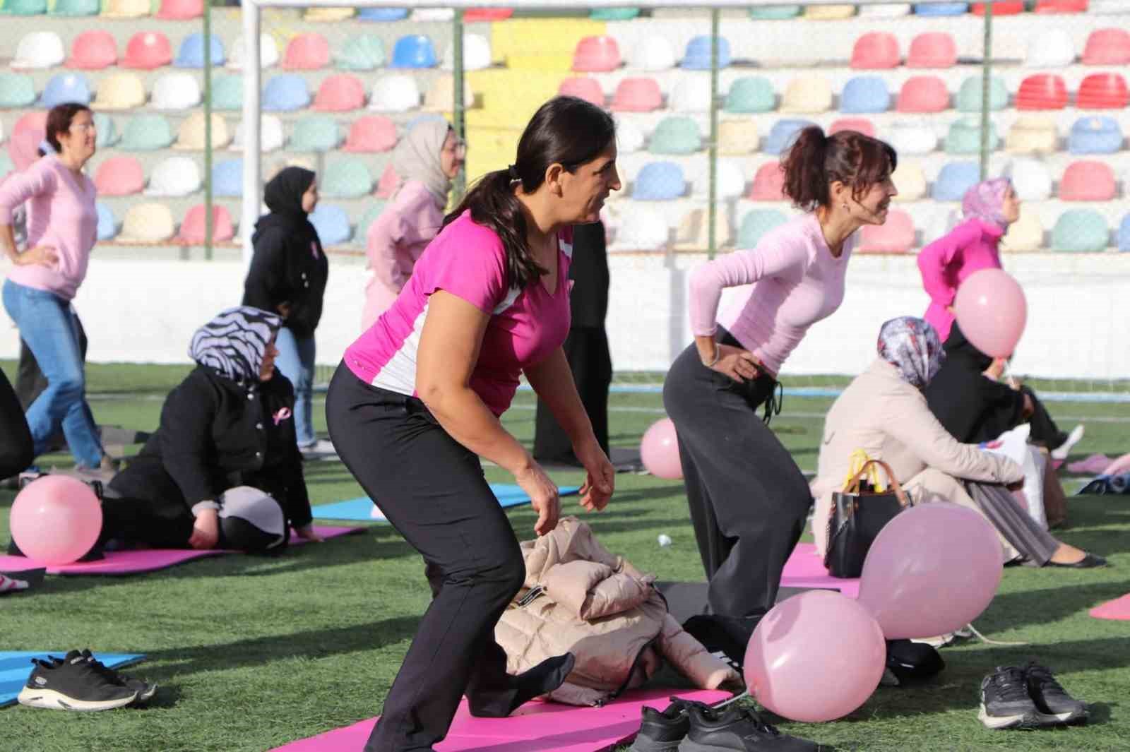 Kütahya’da "Pembe Pilates" etkinliğiyle meme kanserinde erken tanıya dikkat çekildi — görsel 3