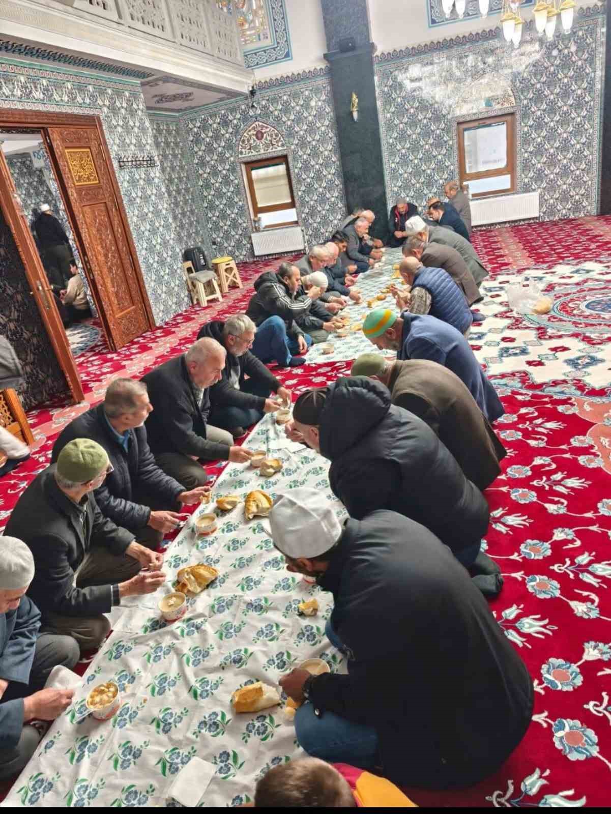 Sivrihisar’da Cuma sabah namazı buluşması düzenlendi — görsel 3